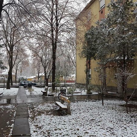 Lia Apartman Кишкунхалаш Экстерьер фото